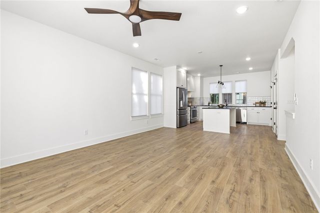 436 E Martin Luther King Jr Boulevard, Fayetteville, AR 72701