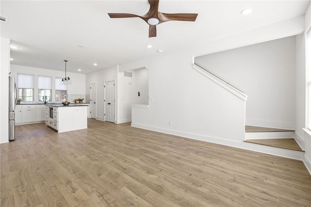 436 E Martin Luther King Jr Boulevard, Fayetteville, AR 72701