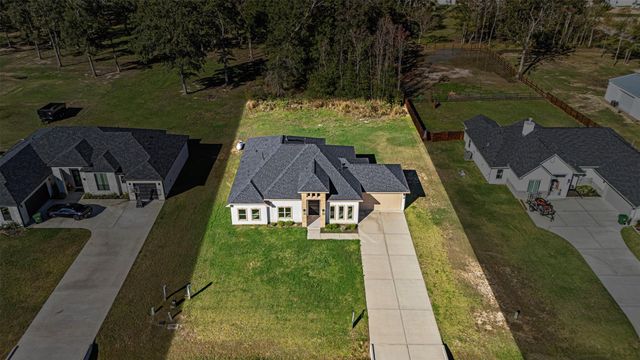 499 Road 6609, Dayton, TX 77535