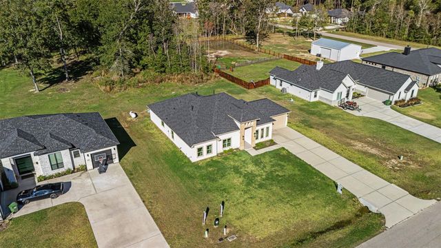 499 Road 6609, Dayton, TX 77535