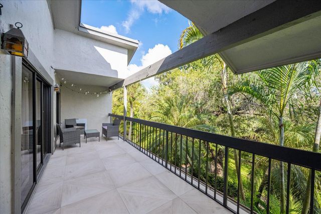 11311 Pond View Drive C201, Wellington, FL 33414