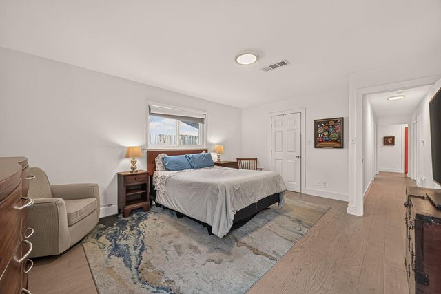 9538 Kerrwood Lane, Houston, TX 77080