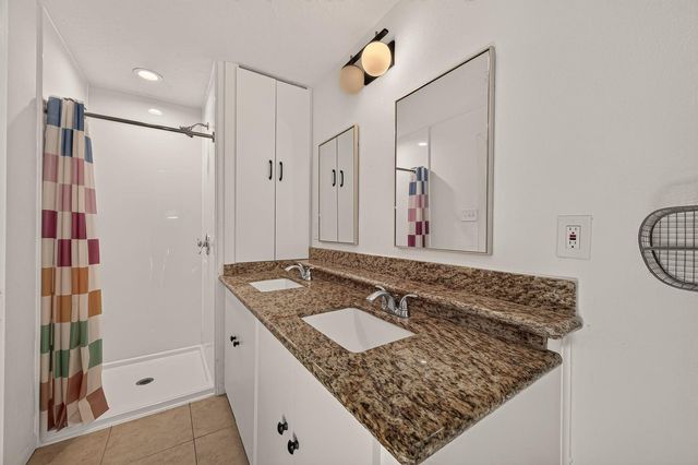 9538 Kerrwood Lane, Houston, TX 77080