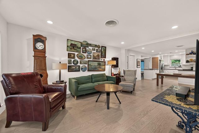 9538 Kerrwood Lane, Houston, TX 77080