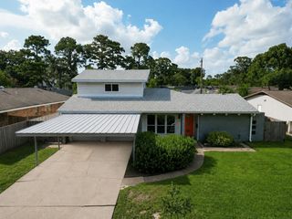 9538 Kerrwood Lane, Houston, TX 77080