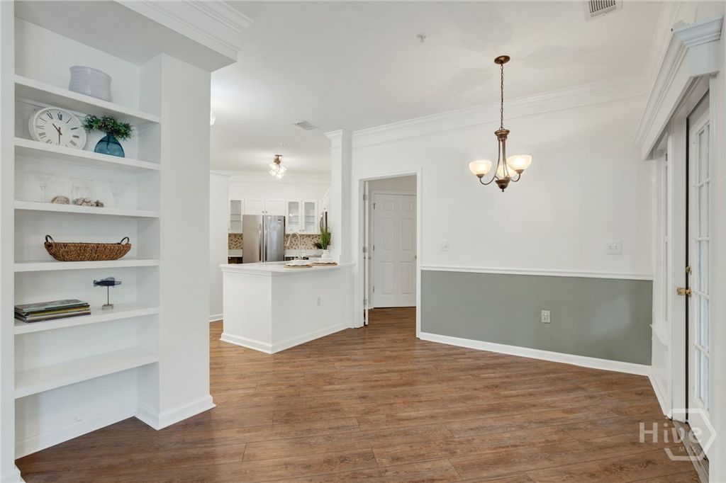 Image 16 of property listing at 2713 Whitemarsh Way, Savannah, GA 31410
