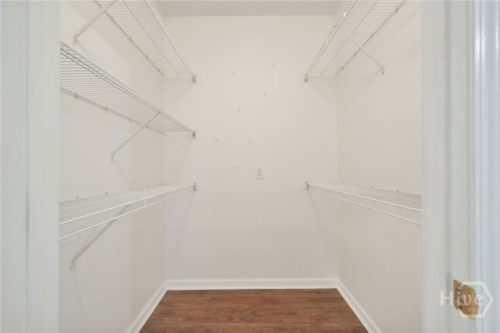 Image 21 of property listing at 2713 Whitemarsh Way, Savannah, GA 31410