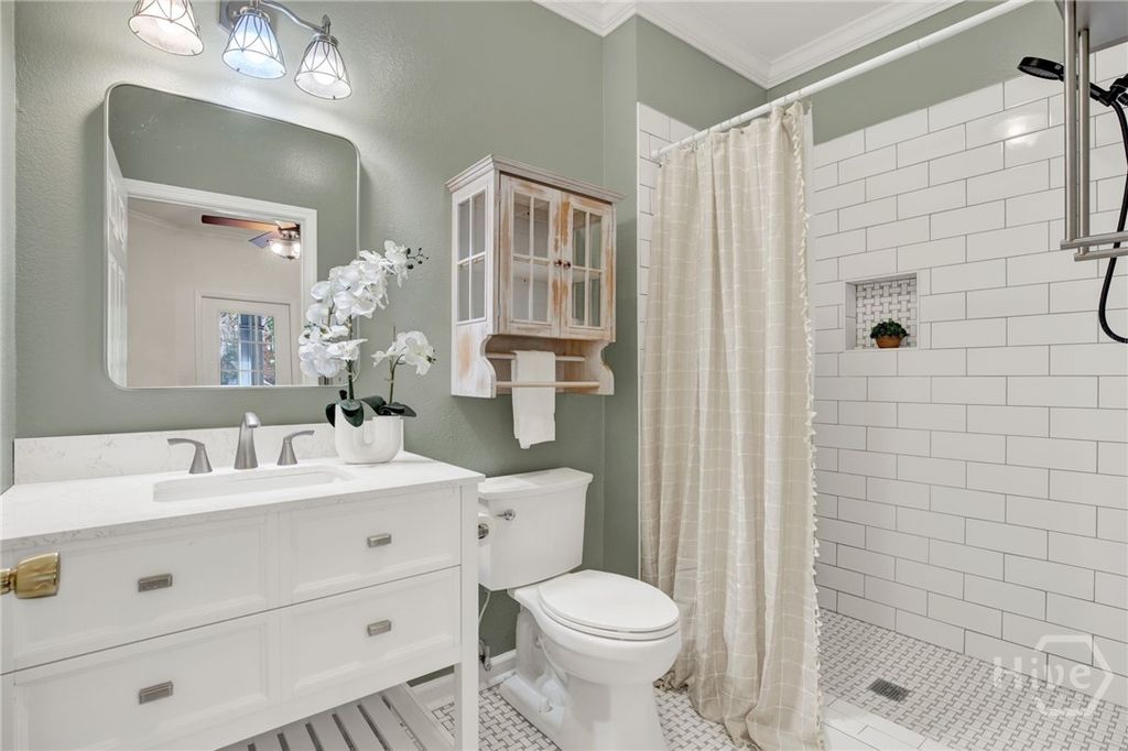 Image 22 of property listing at 2713 Whitemarsh Way, Savannah, GA 31410