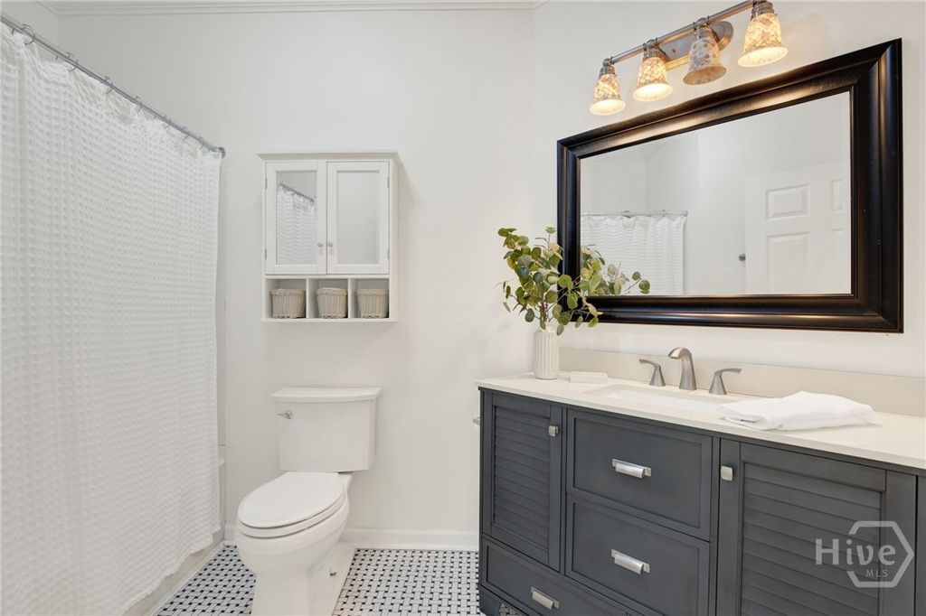 Image 26 of property listing at 2713 Whitemarsh Way, Savannah, GA 31410