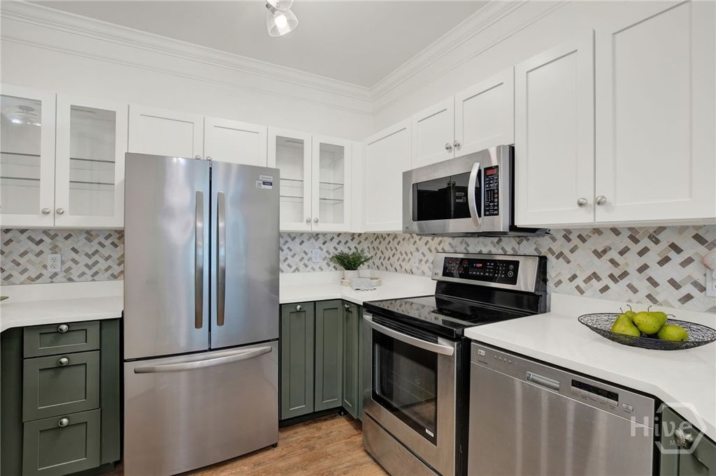 Image 8 of property listing at 2713 Whitemarsh Way, Savannah, GA 31410