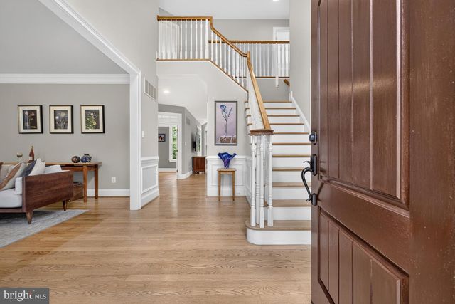 24 CHERRY FARM LN, West Chester, PA 19382