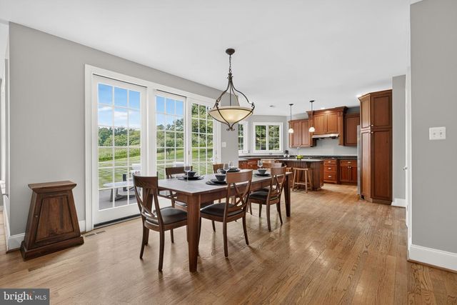 24 CHERRY FARM LN, West Chester, PA 19382