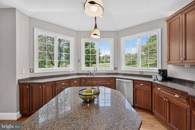 24 CHERRY FARM LN, West Chester, PA 19382