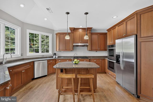 24 CHERRY FARM LN, West Chester, PA 19382