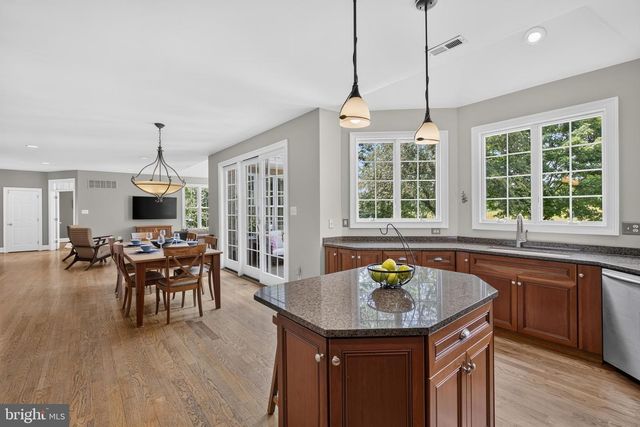 24 CHERRY FARM LN, West Chester, PA 19382