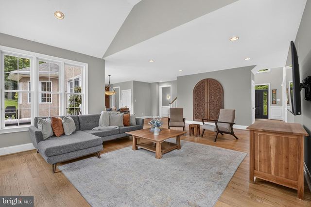 24 CHERRY FARM LN, West Chester, PA 19382
