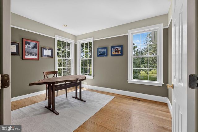 24 CHERRY FARM LN, West Chester, PA 19382