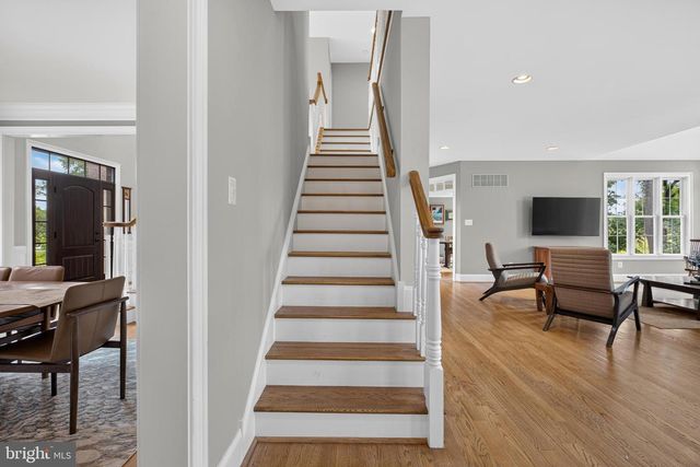 24 CHERRY FARM LN, West Chester, PA 19382
