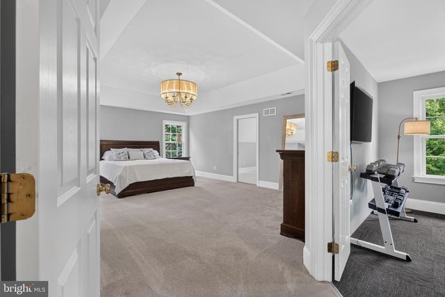24 CHERRY FARM LN, West Chester, PA 19382