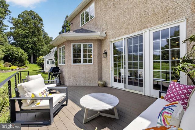 24 CHERRY FARM LN, West Chester, PA 19382