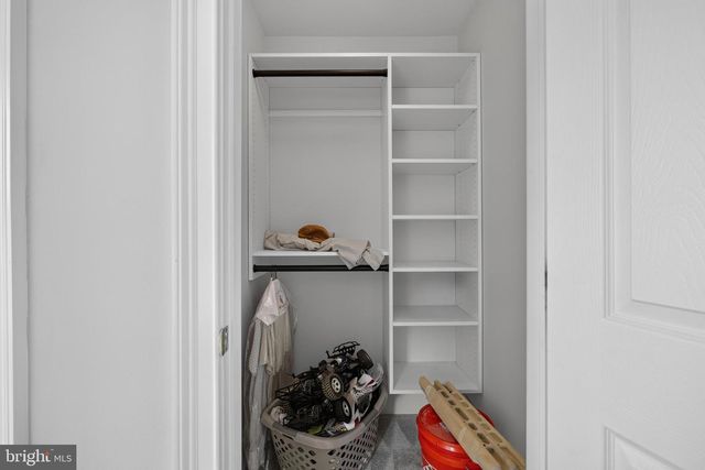 24 CHERRY FARM LN, West Chester, PA 19382