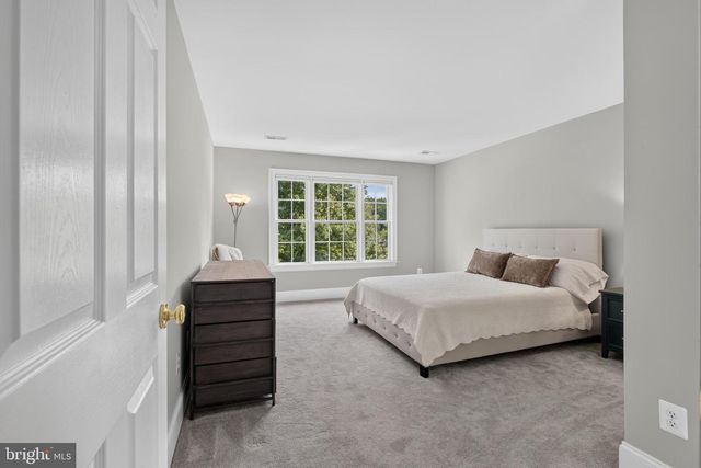 24 CHERRY FARM LN, West Chester, PA 19382