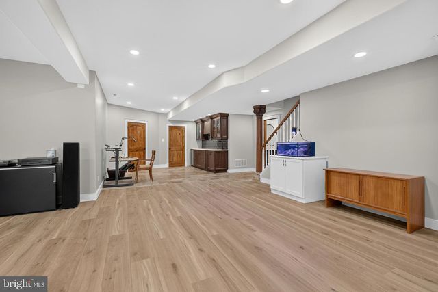 24 CHERRY FARM LN, West Chester, PA 19382