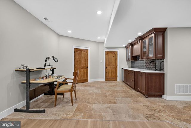 24 CHERRY FARM LN, West Chester, PA 19382