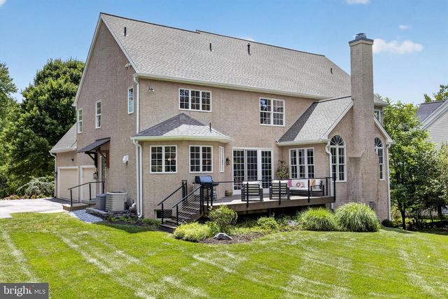 24 CHERRY FARM LN, West Chester, PA 19382