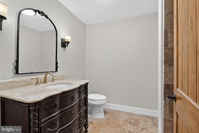 24 CHERRY FARM LN, West Chester, PA 19382