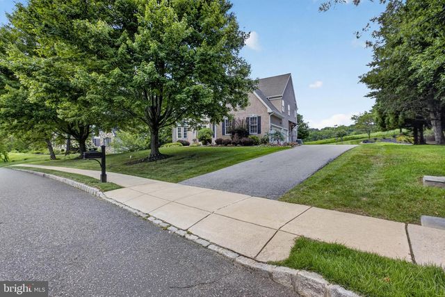 24 CHERRY FARM LN, West Chester, PA 19382