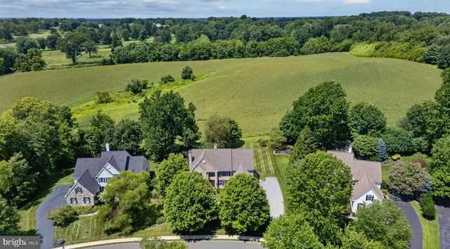 24 CHERRY FARM LN, West Chester, PA 19382