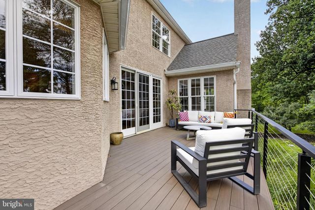 24 CHERRY FARM LN, West Chester, PA 19382
