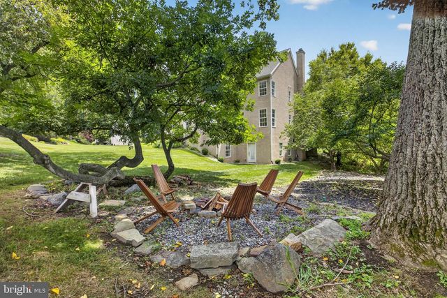 24 CHERRY FARM LN, West Chester, PA 19382
