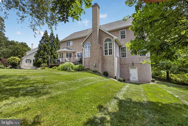 24 CHERRY FARM LN, West Chester, PA 19382