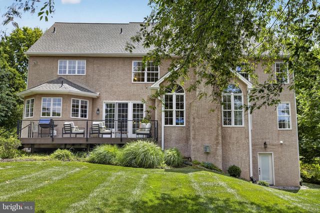 24 CHERRY FARM LN, West Chester, PA 19382