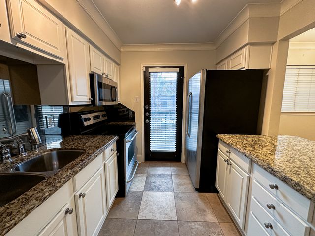 7730 Meadow Park Drive 201, Dallas, TX 75230