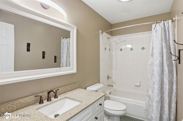 3931 E Cottonwood Way, Wasilla, AK 99654