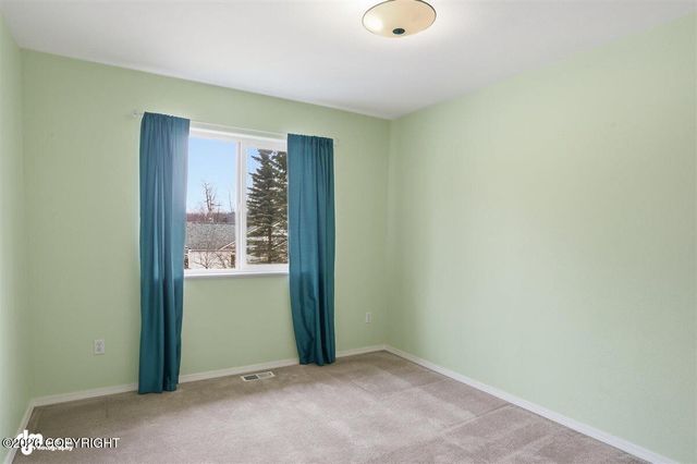 3931 E Cottonwood Way, Wasilla, AK 99654