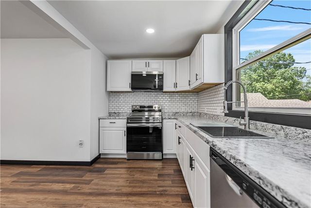 1110 W 3rd Street, Coffeyville, KS 67337