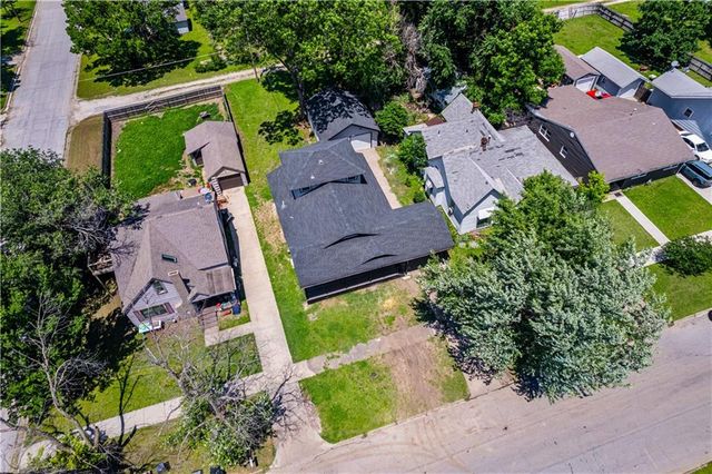 1110 W 3rd Street, Coffeyville, KS 67337