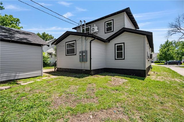 1110 W 3rd Street, Coffeyville, KS 67337