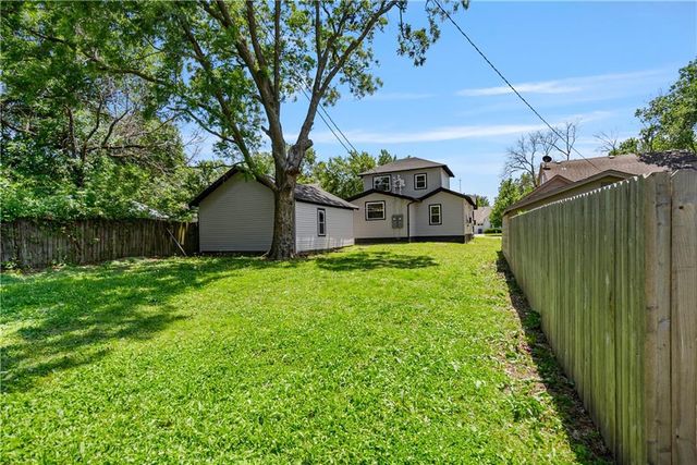 1110 W 3rd Street, Coffeyville, KS 67337