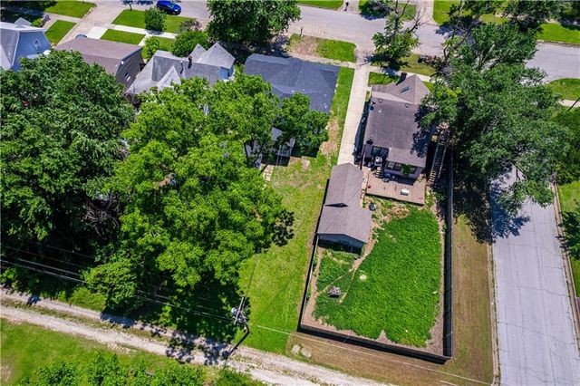 1110 W 3rd Street, Coffeyville, KS 67337