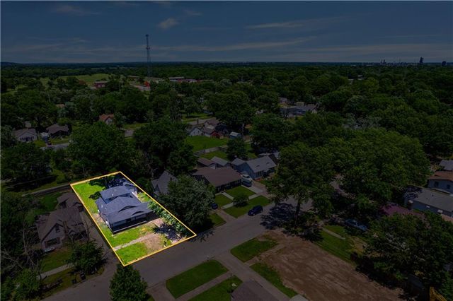 1110 W 3rd Street, Coffeyville, KS 67337