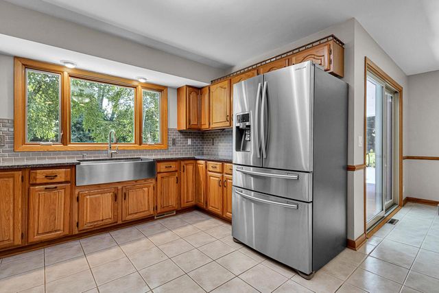 2311 W Kenboern DRIVE, Glendale, WI 53209