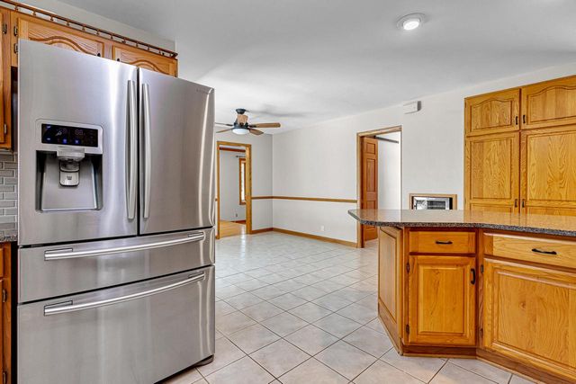 2311 W Kenboern DRIVE, Glendale, WI 53209