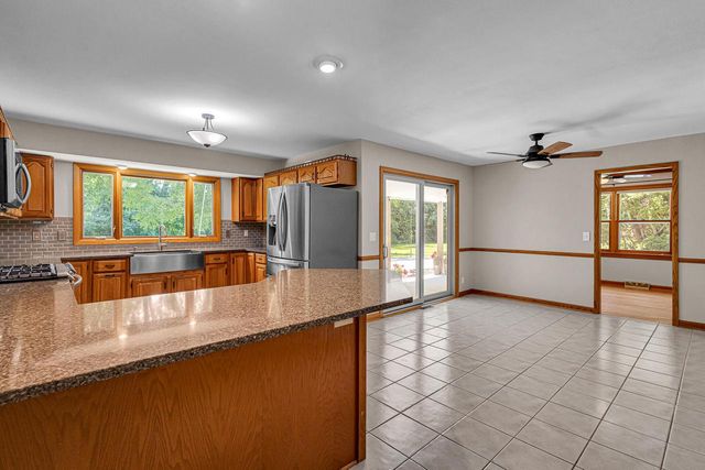 2311 W Kenboern DRIVE, Glendale, WI 53209