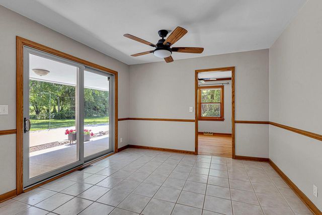 2311 W Kenboern DRIVE, Glendale, WI 53209