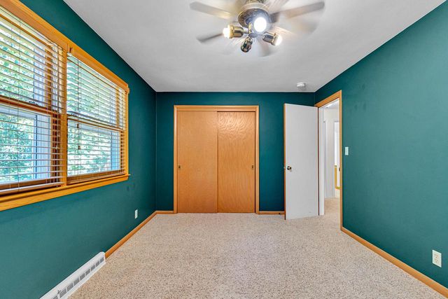 2311 W Kenboern DRIVE, Glendale, WI 53209